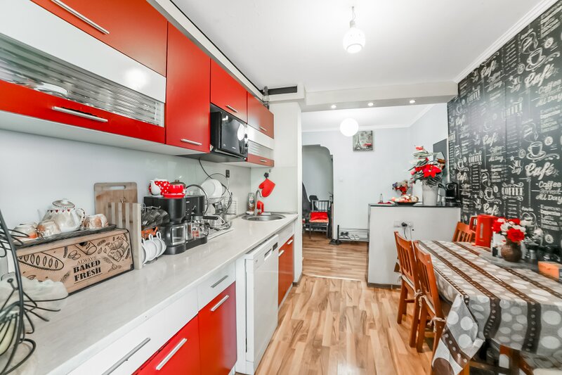 Fizicienilor 4 camere parter, Bloc 1986